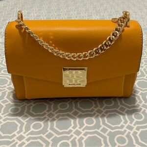 Michael Kors Lola Bag Medium